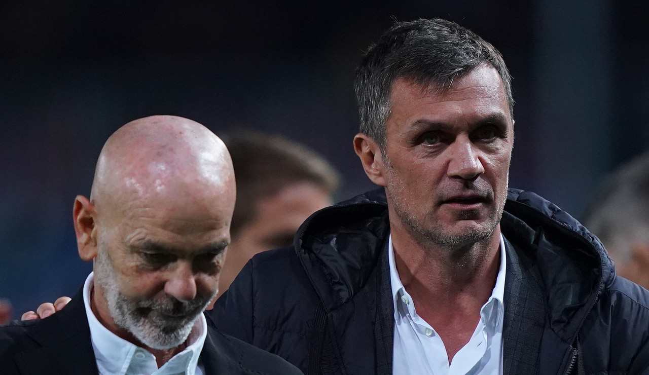 Paolo Maldini Stefano Pioli abbracciati